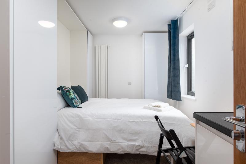 Queen'S Drive Aparthotel Лондон Экстерьер фото